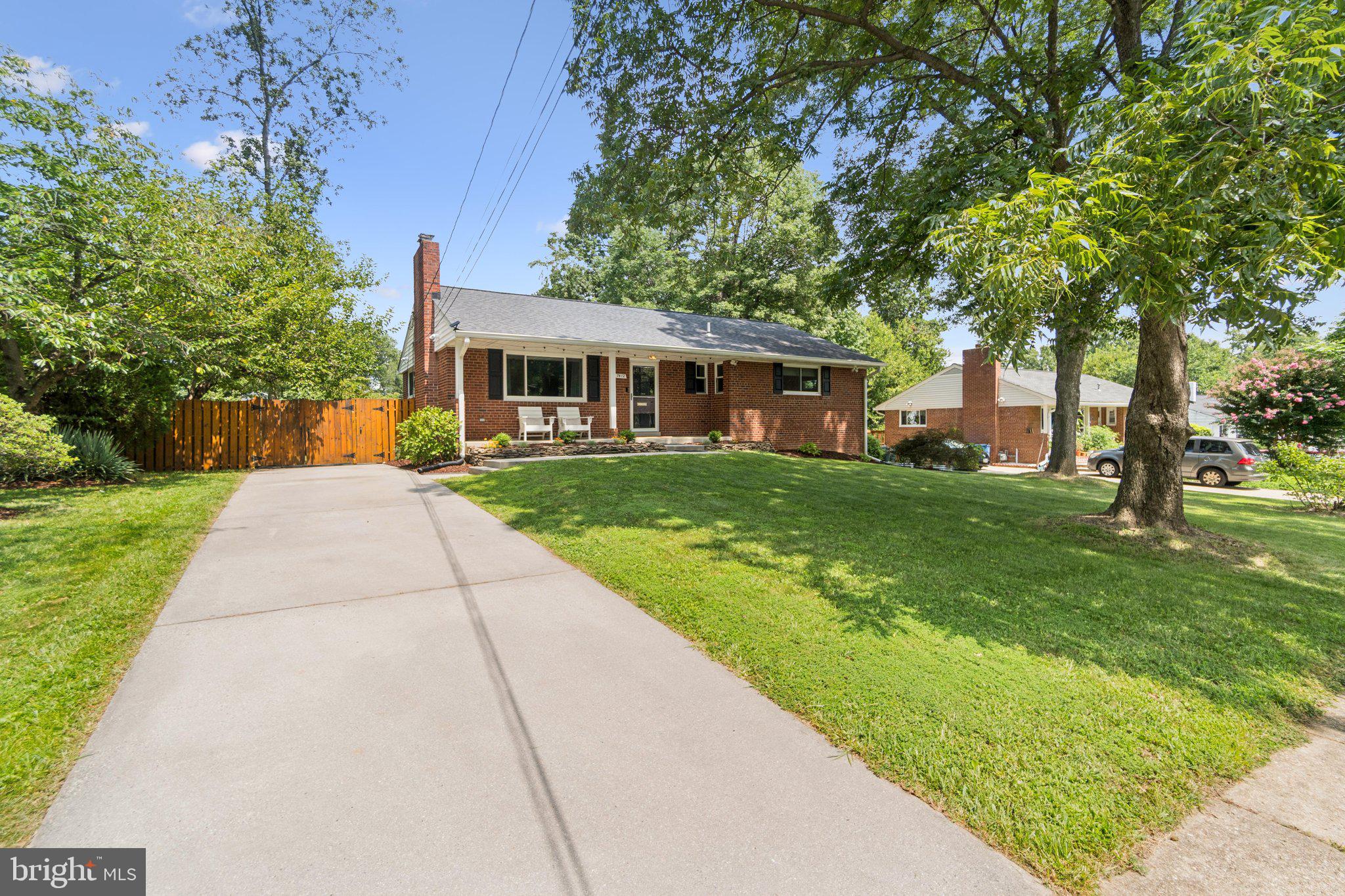 7412 Farnum Street Springfield, VA 22151 - Photo 2 of 27