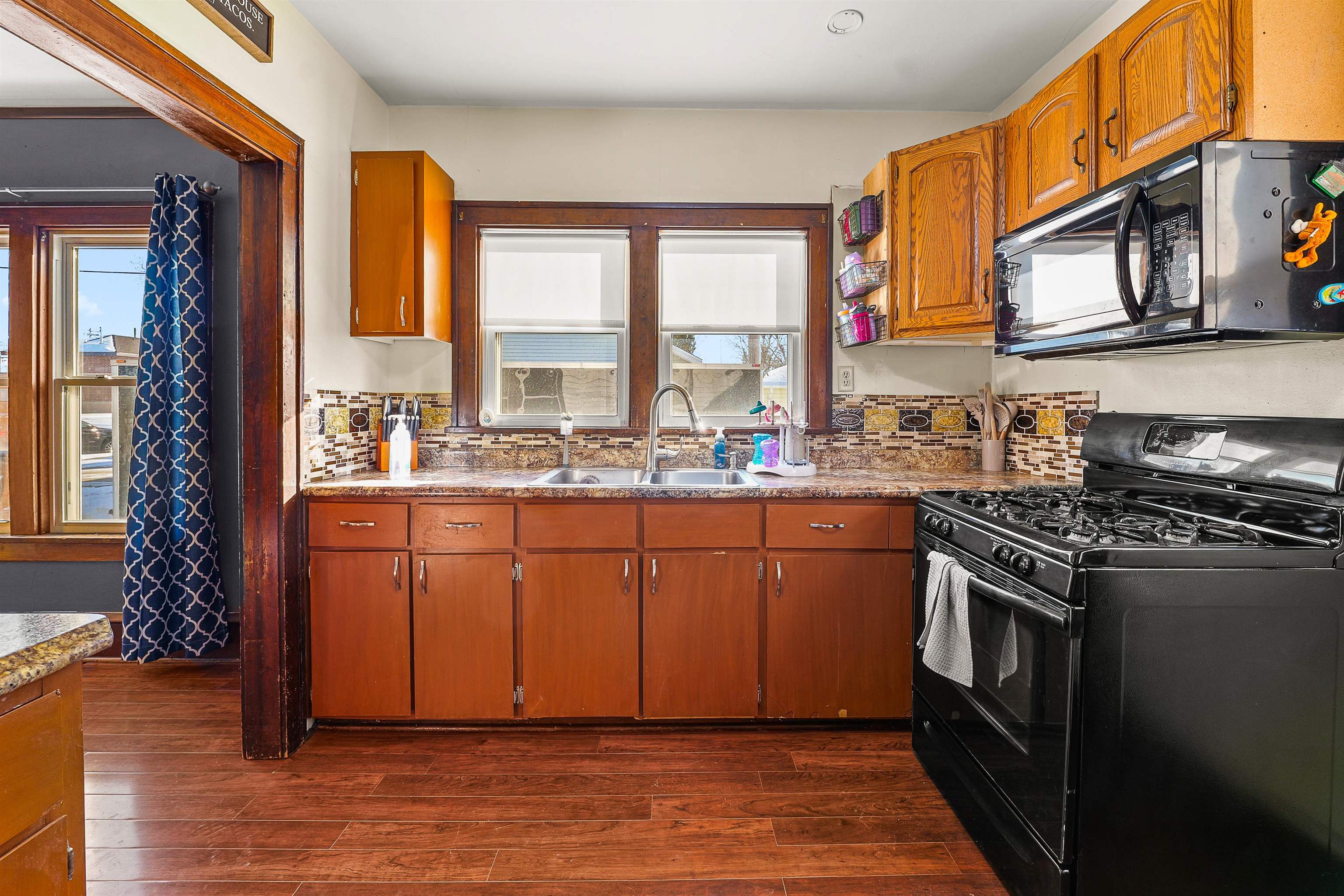 262 Walker Street Waupun, WI 53963 - Photo 3 of 27