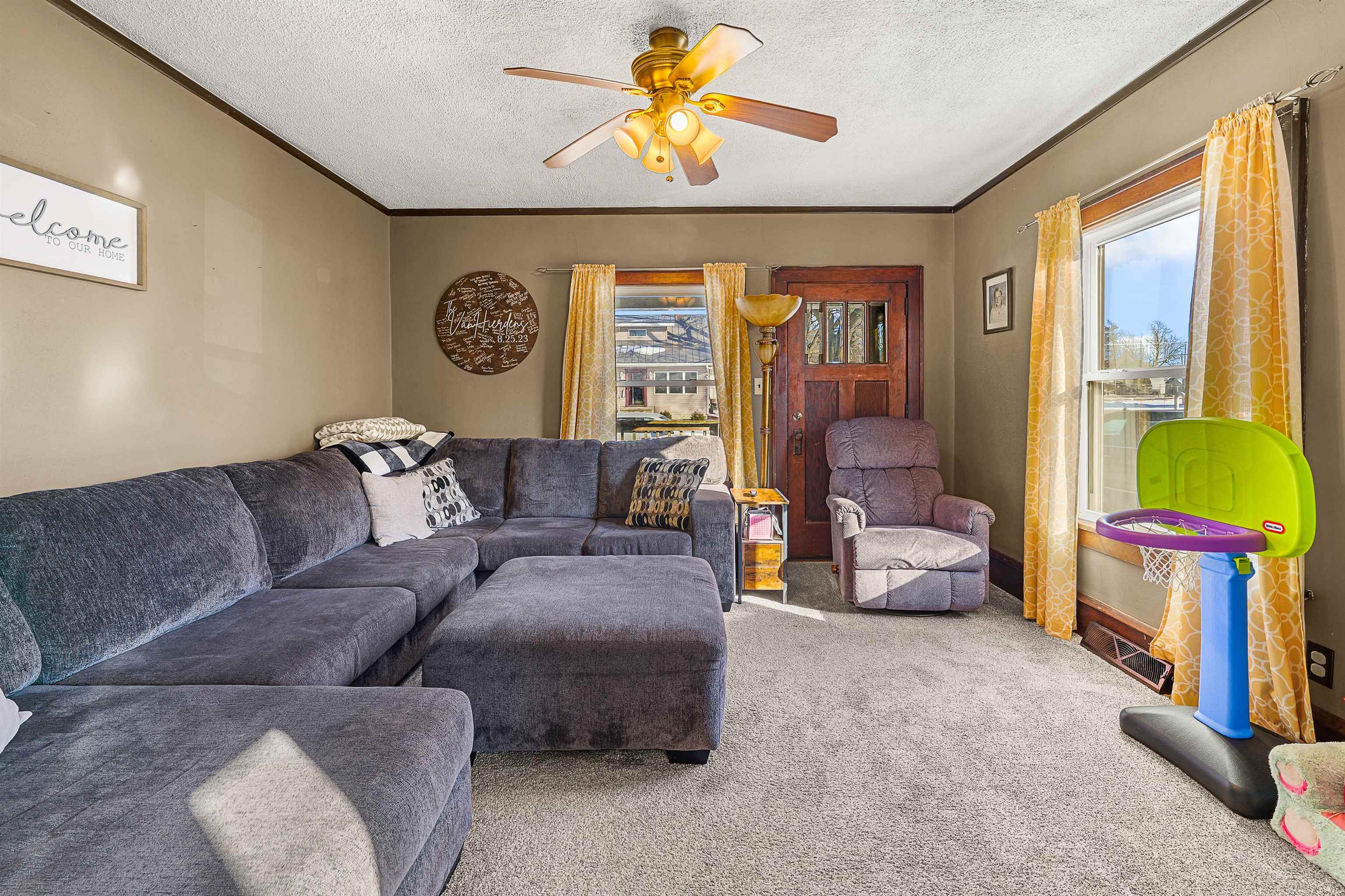 262 Walker Street Waupun, WI 53963 - Photo 6 of 27