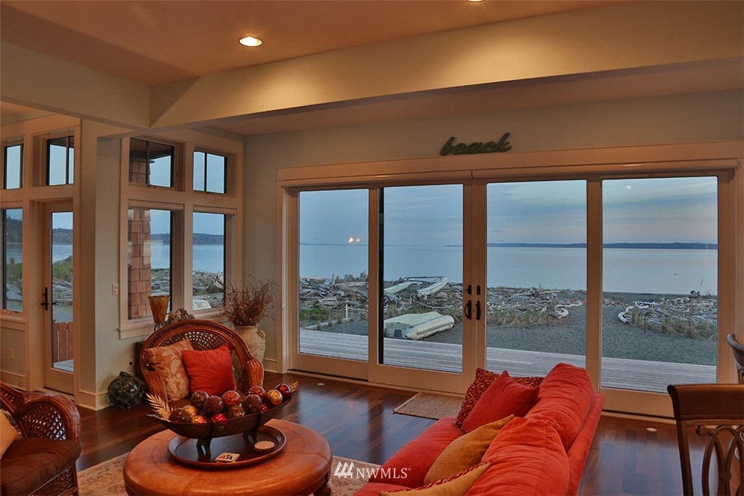 2462 Sunlight Beach Road Clinton, WA 98236 - Photo 9 of 25 Gallery Image 9