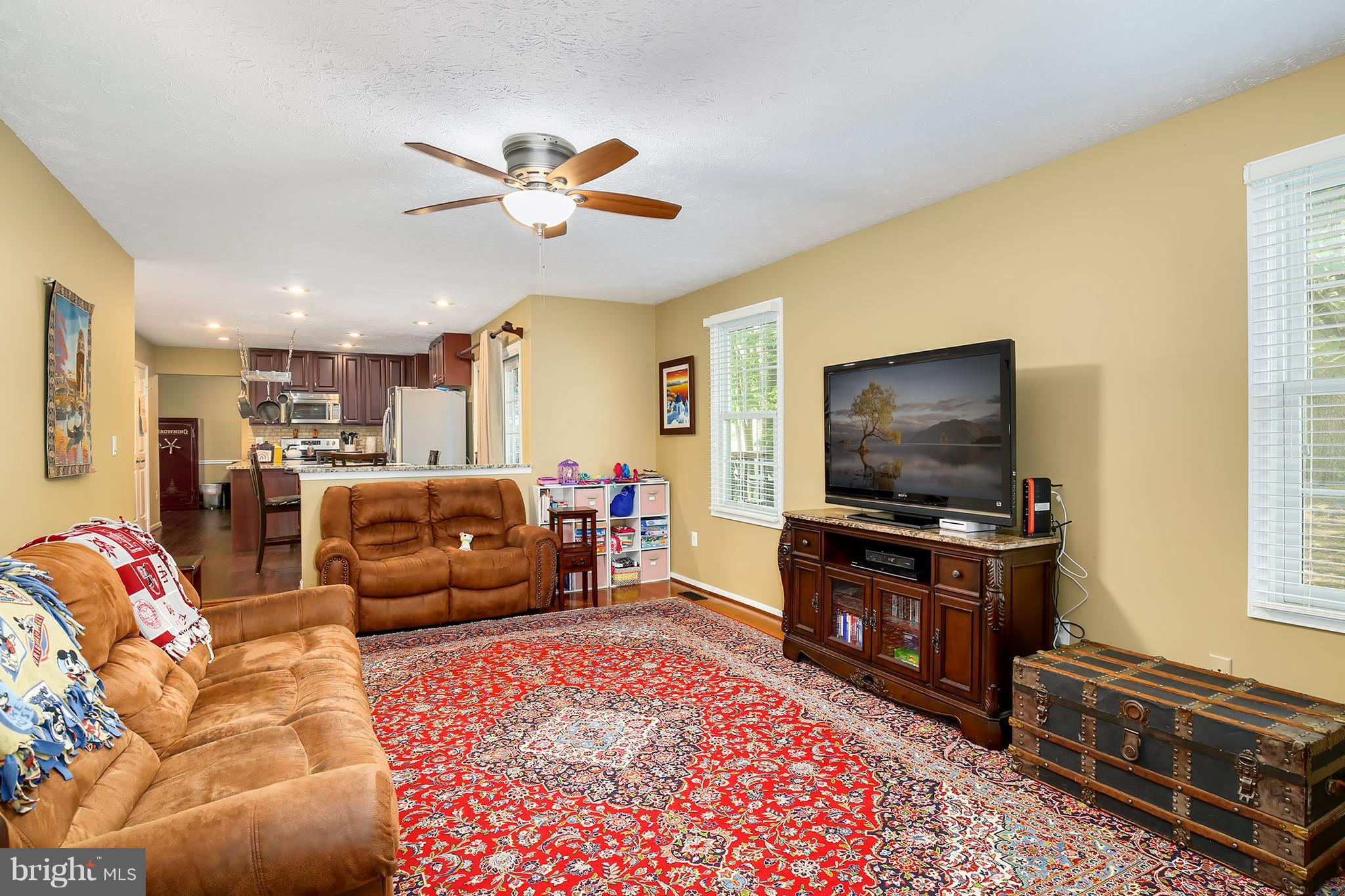 11408 Tanbark Drive Reston, VA 20191 - Photo 17 of 30 Family Room