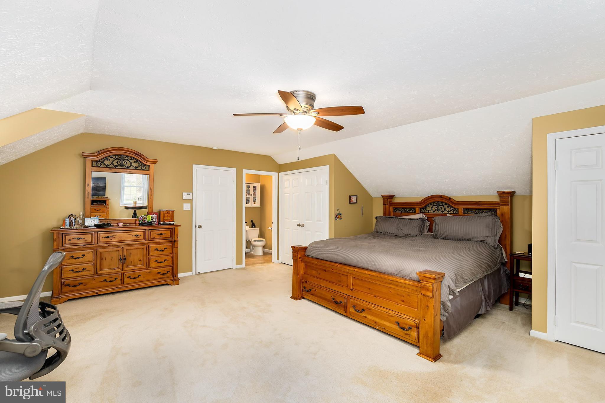 11408 Tanbark Drive Reston, VA 20191 - Photo 18 of 30 Bedroom (Master)