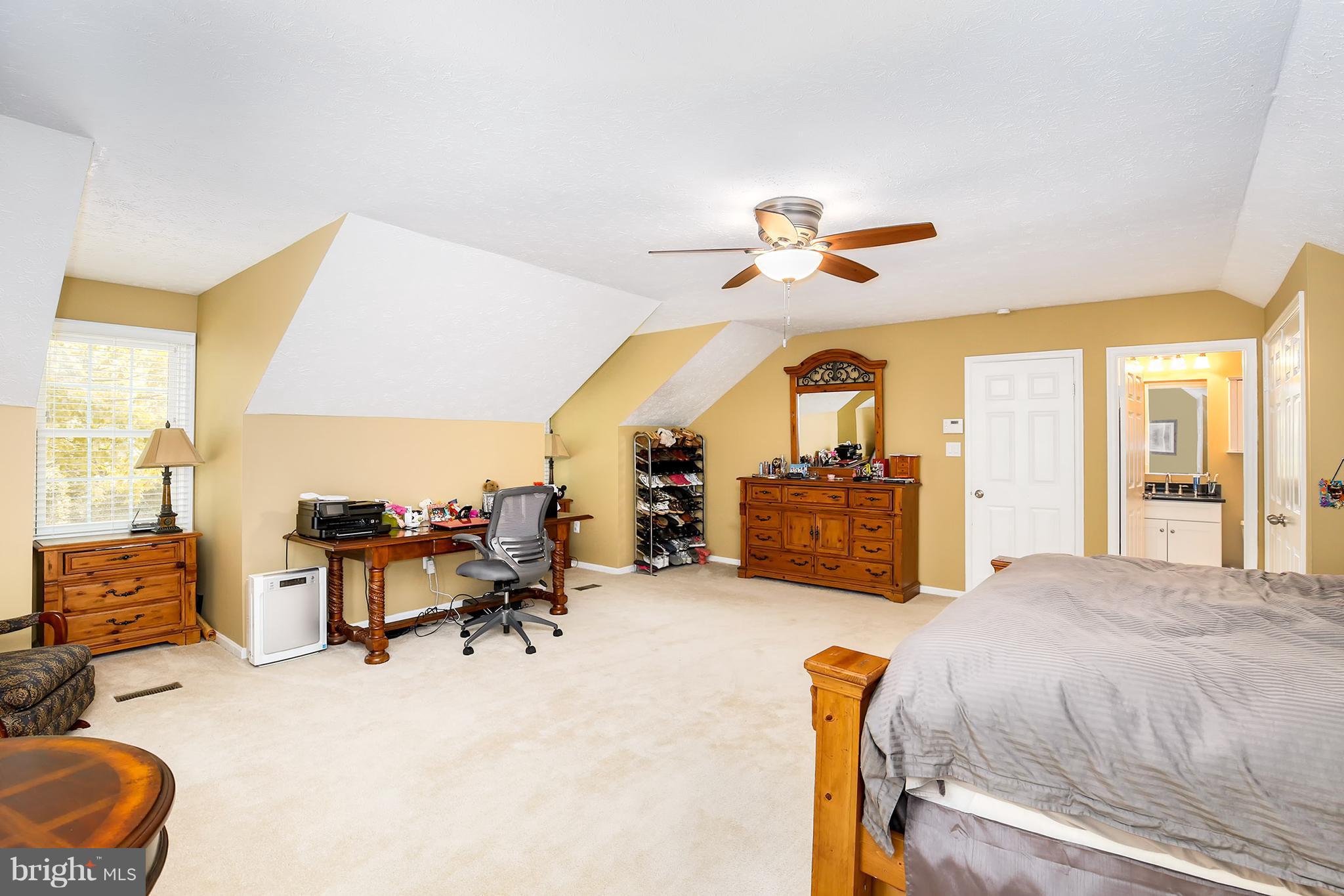 11408 Tanbark Drive Reston, VA 20191 - Photo 19 of 30 Bedroom (Master)
