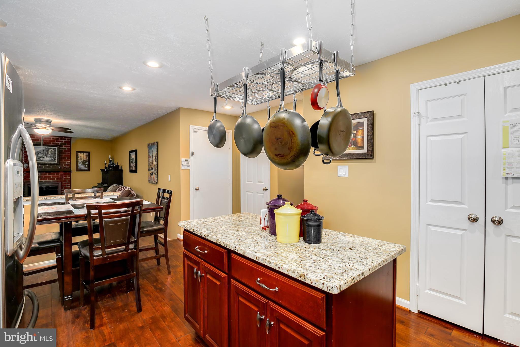 11408 Tanbark Drive Reston, VA 20191 - Photo 10 of 30 Kitchen