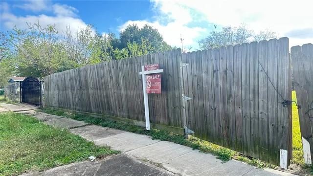 a view of a entrance