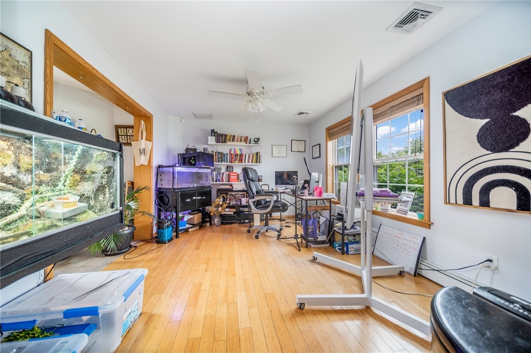 1441 Stafford Road Fall River, MA 02721 - Photo 13 of 27