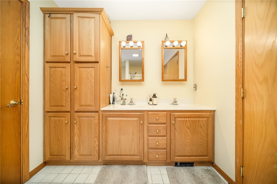 1441 Stafford Road Fall River, MA 02721 - Photo 16 of 27