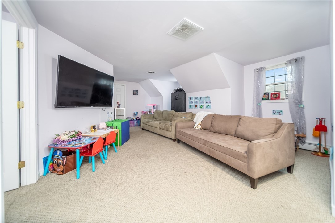 1441 Stafford Road Fall River, MA 02721 - Photo 19 of 27