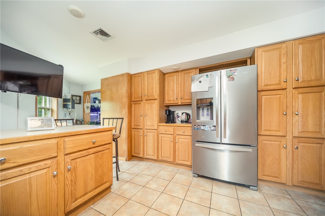 1441 Stafford Road Fall River, MA 02721 - Photo 10 of 27