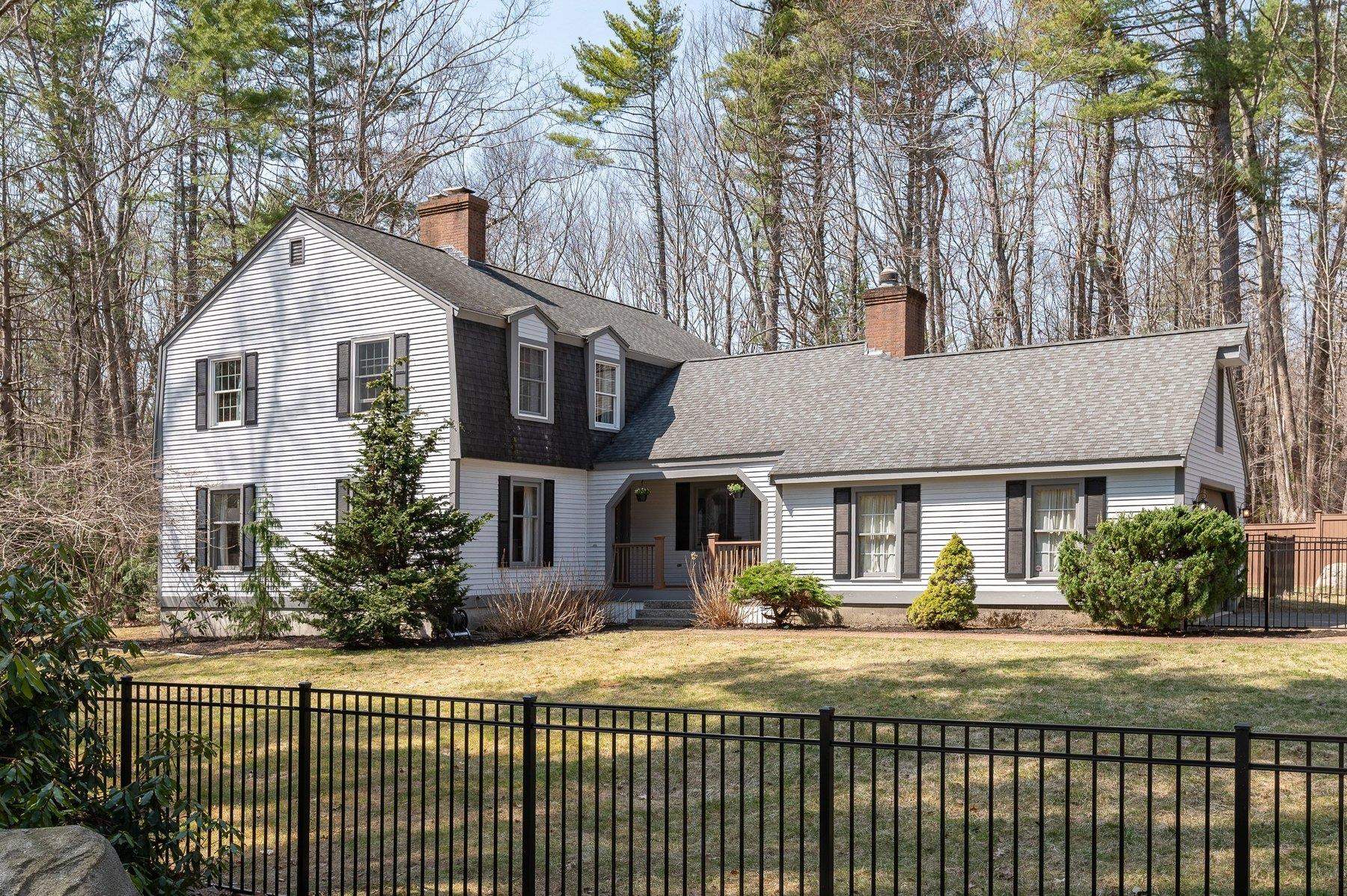 22 Colonial Way Exeter, NH 03833 - Photo 2 of 51