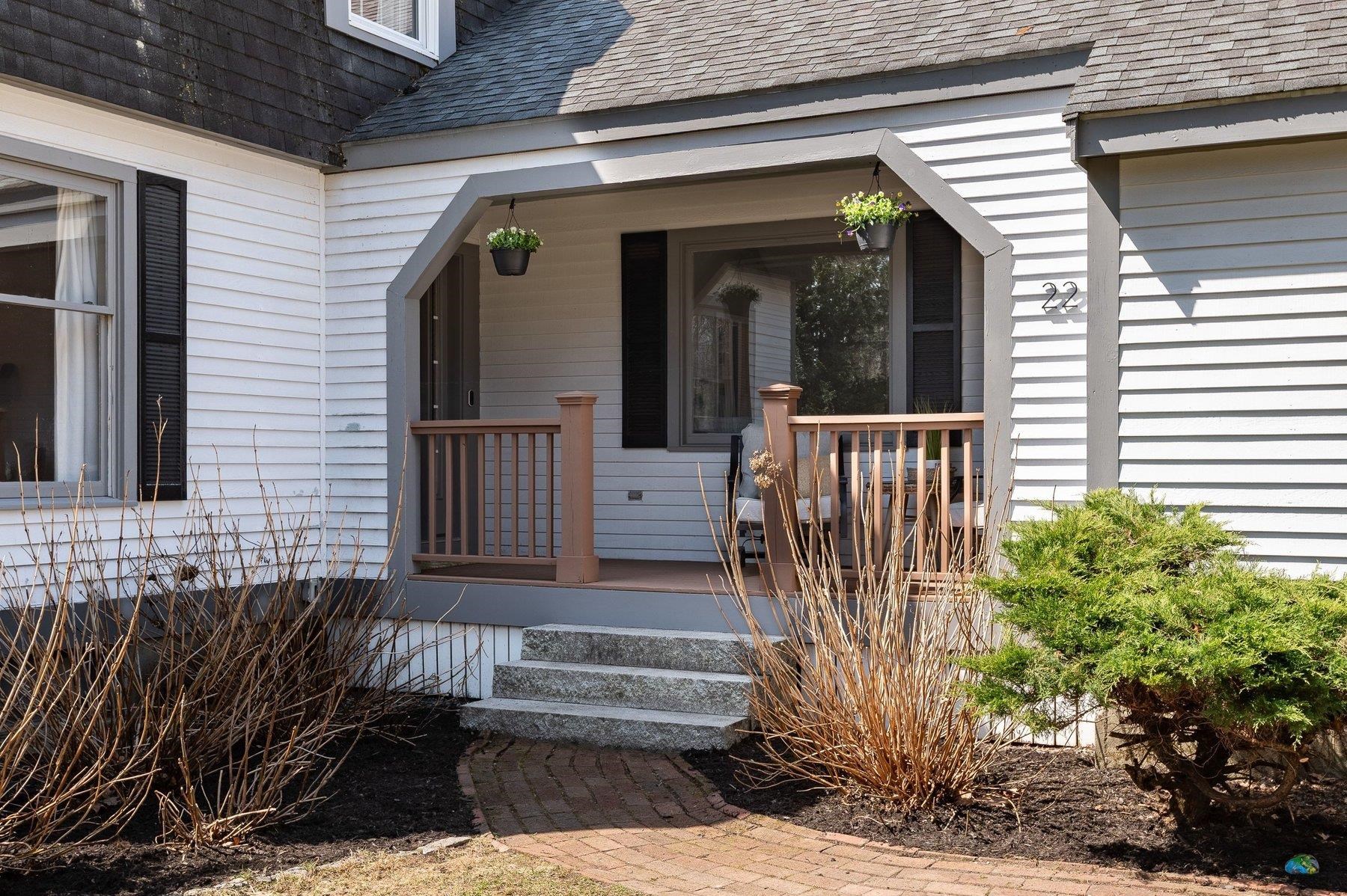 22 Colonial Way Exeter, NH 03833 - Photo 4 of 51