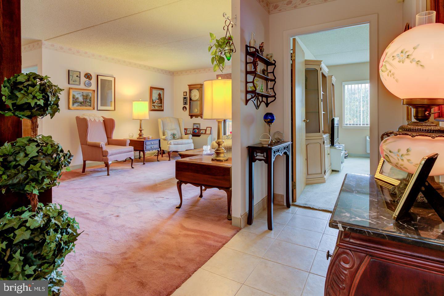 800 Avondale Road, Unit 5G Wallingford, PA 19086 - Photo 11 of 25 View to Living room