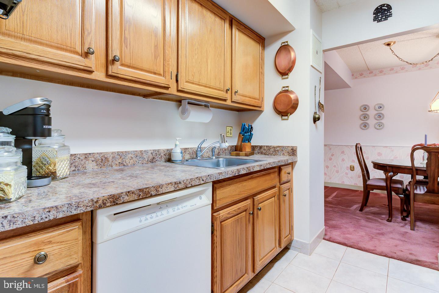 800 Avondale Road, Unit 5G Wallingford, PA 19086 - Photo 18 of 25 Kitchen