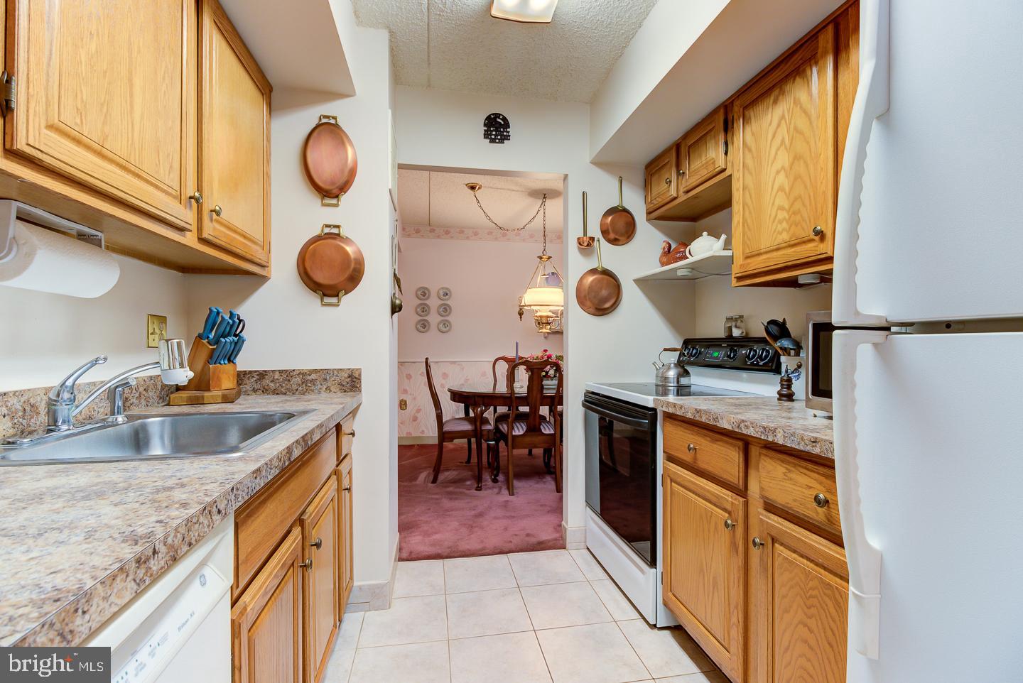 800 Avondale Road, Unit 5G Wallingford, PA 19086 - Photo 19 of 25 Kitchen