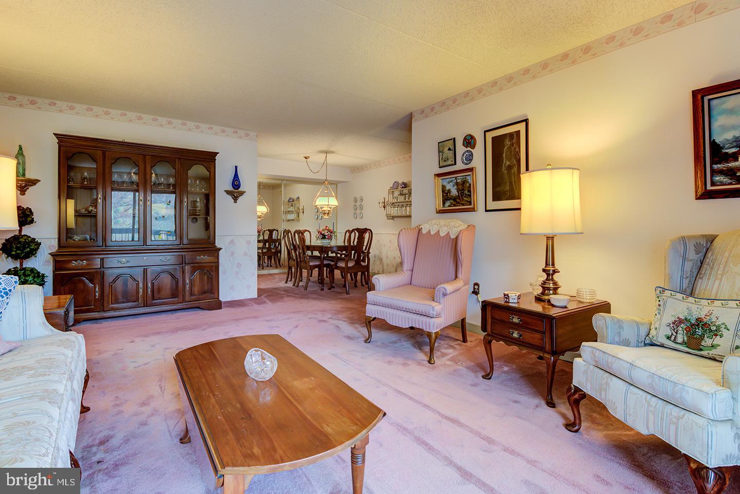 800 Avondale Road, Unit 5G Wallingford, PA 19086 - Photo 9 of 25 Living room
