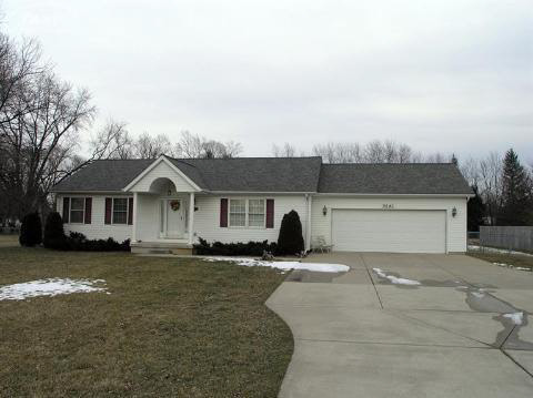 3041 South Genesee Road Burton, MI 48519 - Photo 1 of 21 20342981.JPG