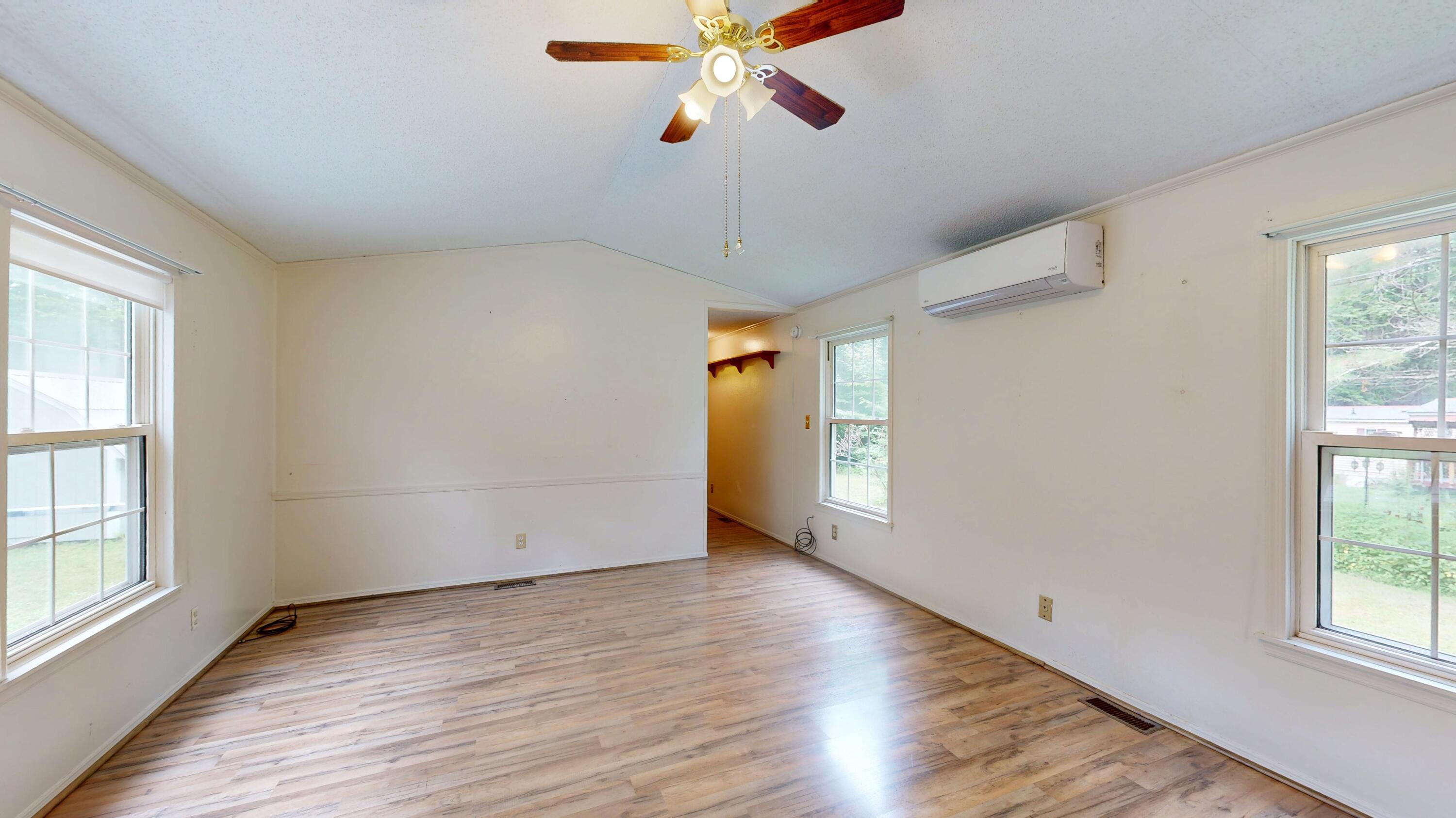 33 Butman Boulevard Readfield, ME 04355 - Photo 7 of 29 living room