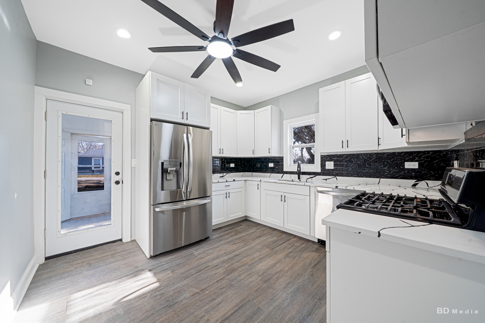 12759 Clinton Avenue Blue Island, IL 60406 - Photo 12 of 33