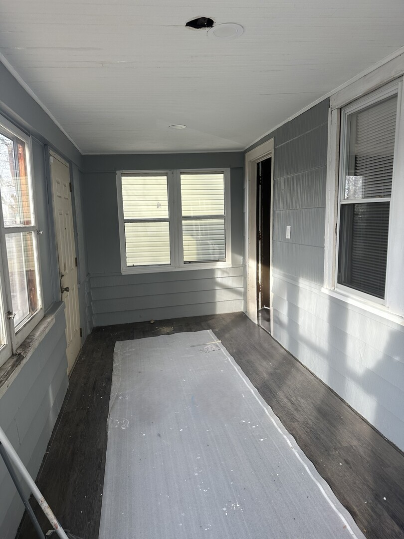 12759 Clinton Avenue Blue Island, IL 60406 - Photo 2 of 33