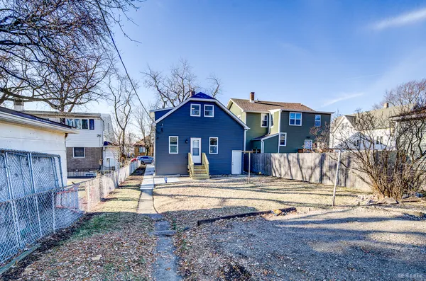 $293,000 | 12759 Clinton Avenue, Blue Island, IL 60406