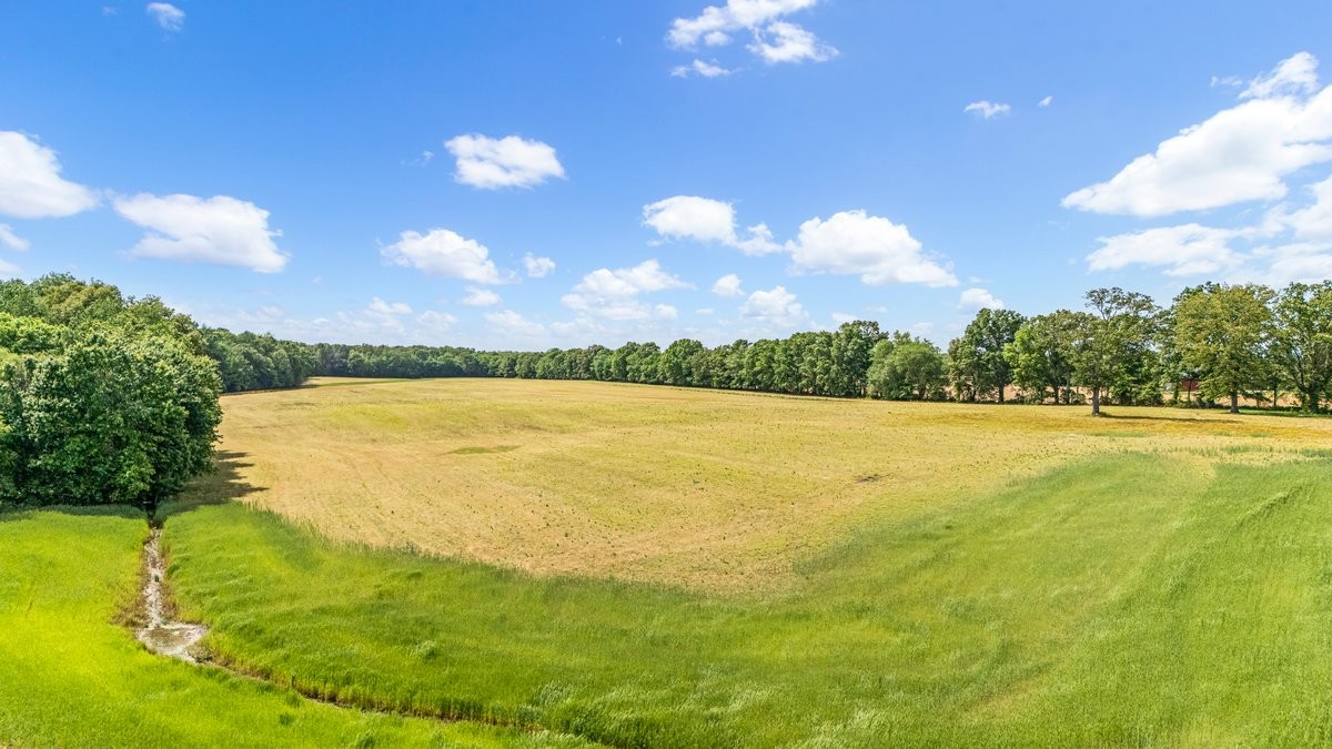 3249 Fredonia Road Manchester, TN 37355 - Photo 12 of 15 a view of an ocean and beach
