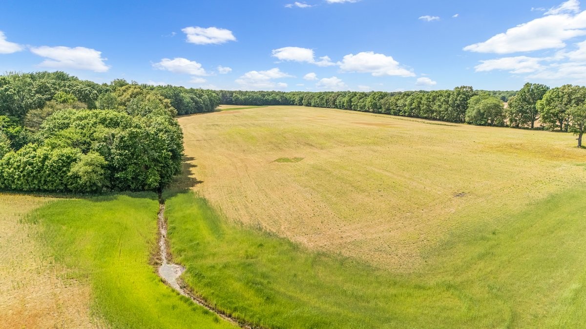 3249 Fredonia Road Manchester, TN 37355 - Photo 7 of 15 a view of an ocean from a balcony
