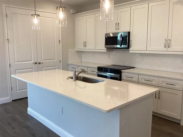 $329,000 | 10540 Southwest 49th Avenue Road, Ocala, FL 34476