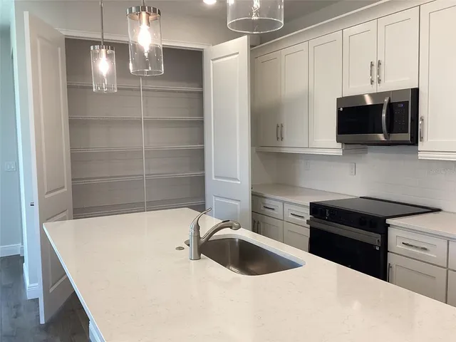 $329,000 | 10540 Southwest 49th Avenue Road, Ocala, FL 34476