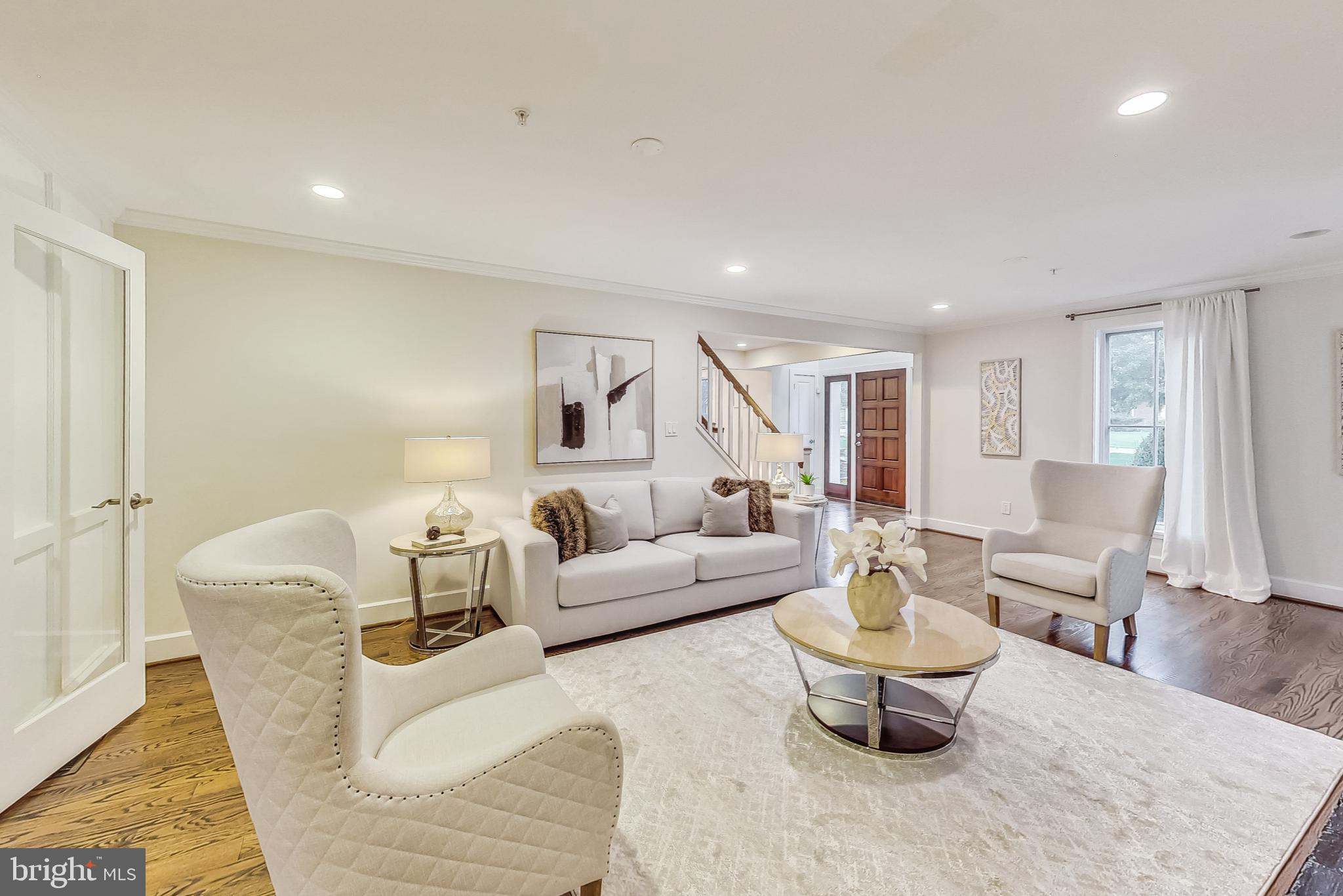 10204 Gary Road Potomac, MD 20854 - Photo 5 of 77