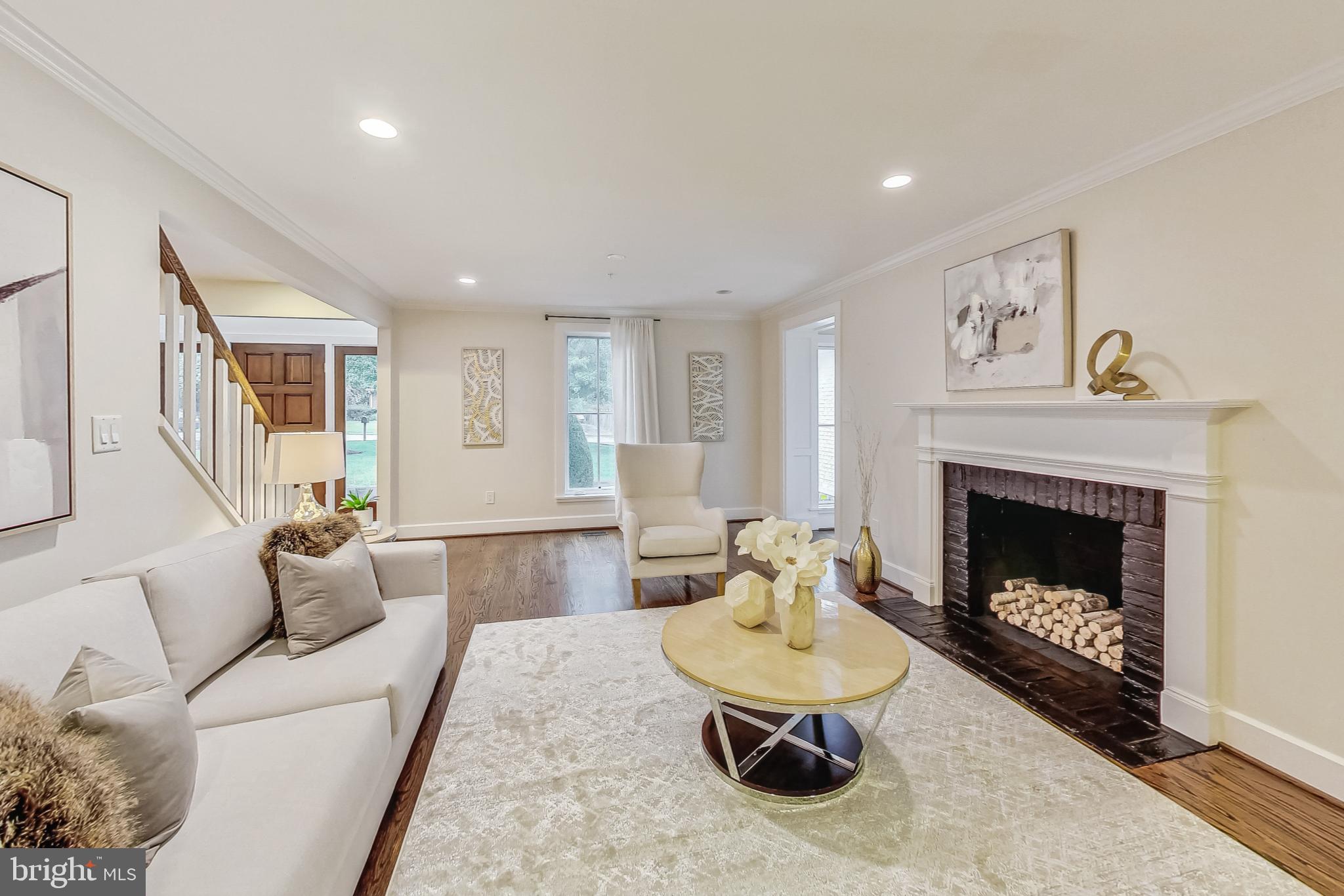 10204 Gary Road Potomac, MD 20854 - Photo 6 of 77