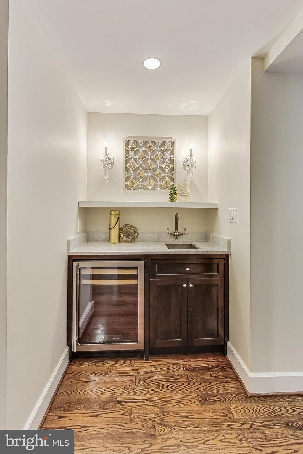 10204 Gary Road Potomac, MD 20854 - Photo 10 of 77