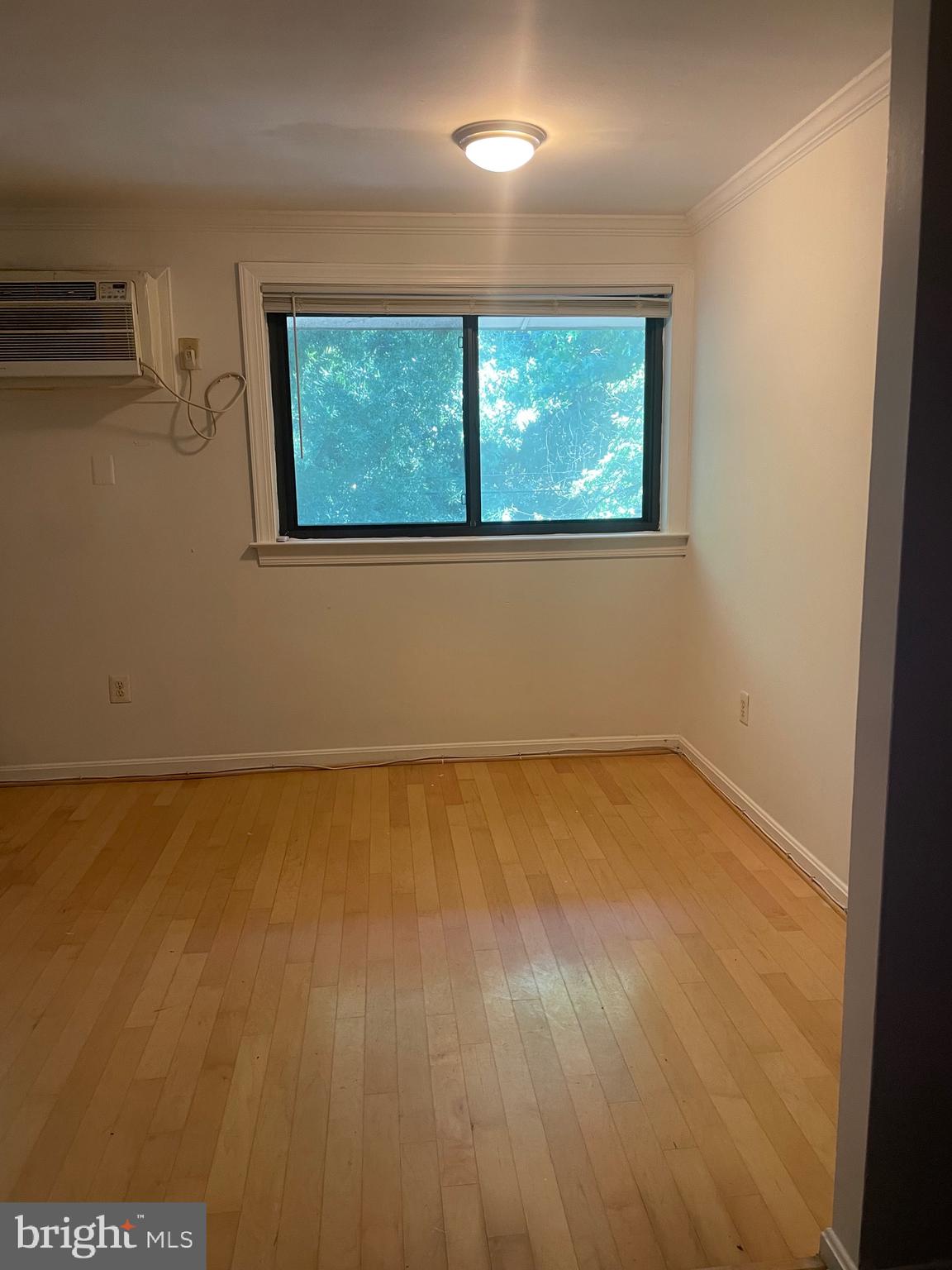 3107 Naylor Road Southeast, Unit 301 Washington, DC 20020 - Photo 6 of 19 Living Area