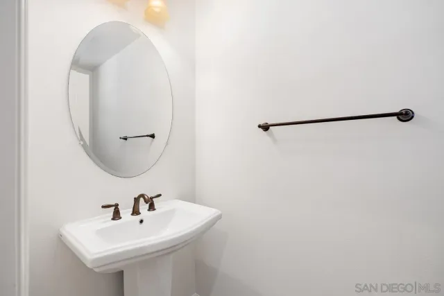 $2,098,000 | 7096 Sitio Frontera, Carlsbad, CA 92009