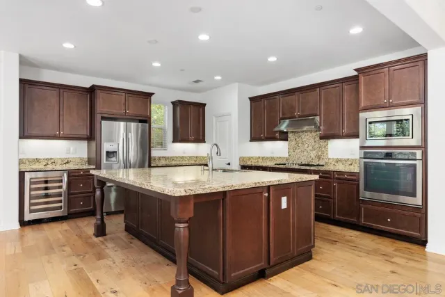 $2,098,000 | 7096 Sitio Frontera, Carlsbad, CA 92009