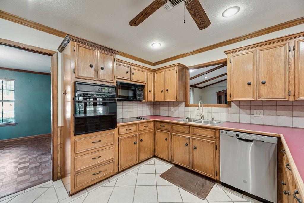 714 West Lamberth Road Sherman, TX 75092 - Photo 14 of 40 Gallery Image 14