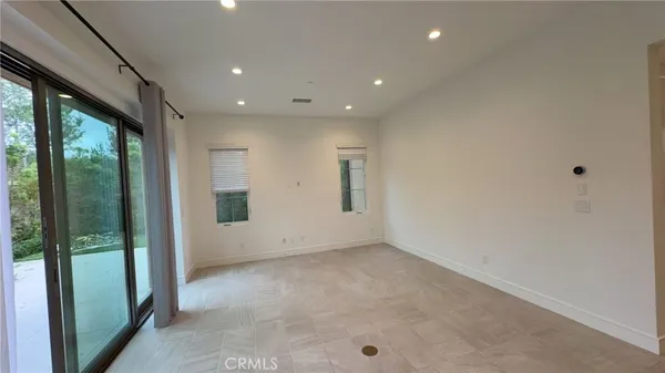 $6,800 | 112 San Benito, Irvine, CA 92618