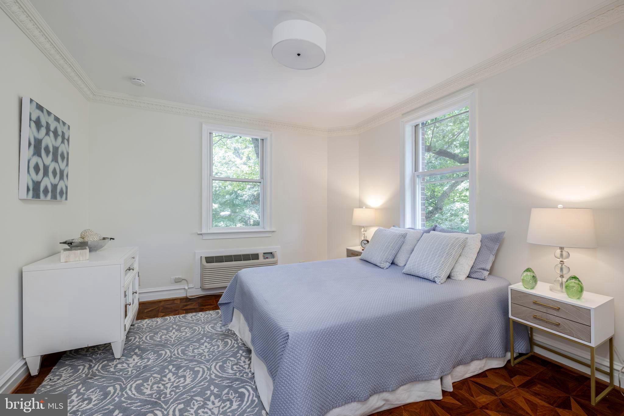 2801 Adams Mill Road Northwest, Unit 301 Washington, DC 20009 - Photo 15 of 31 2nd Bedroom en Suite