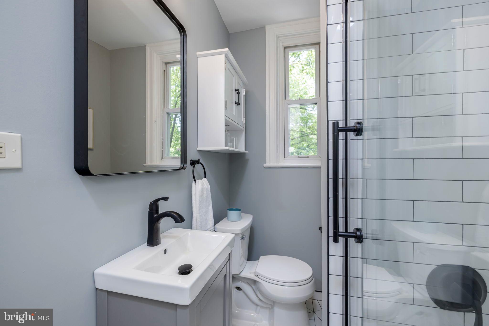 2801 Adams Mill Road Northwest, Unit 301 Washington, DC 20009 - Photo 17 of 31 2nd Bathroom