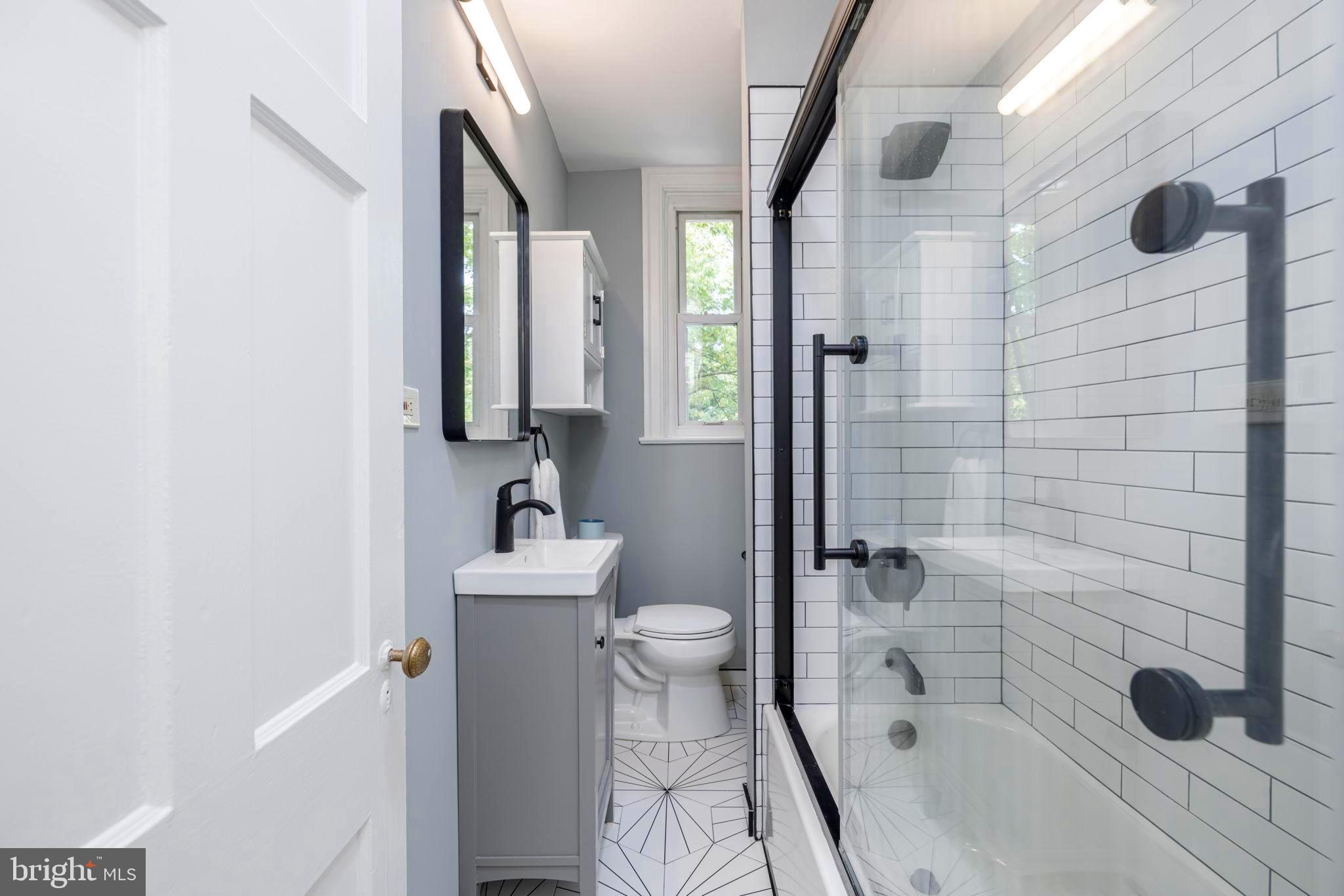 2801 Adams Mill Road Northwest, Unit 301 Washington, DC 20009 - Photo 19 of 31 2nd Bathroom