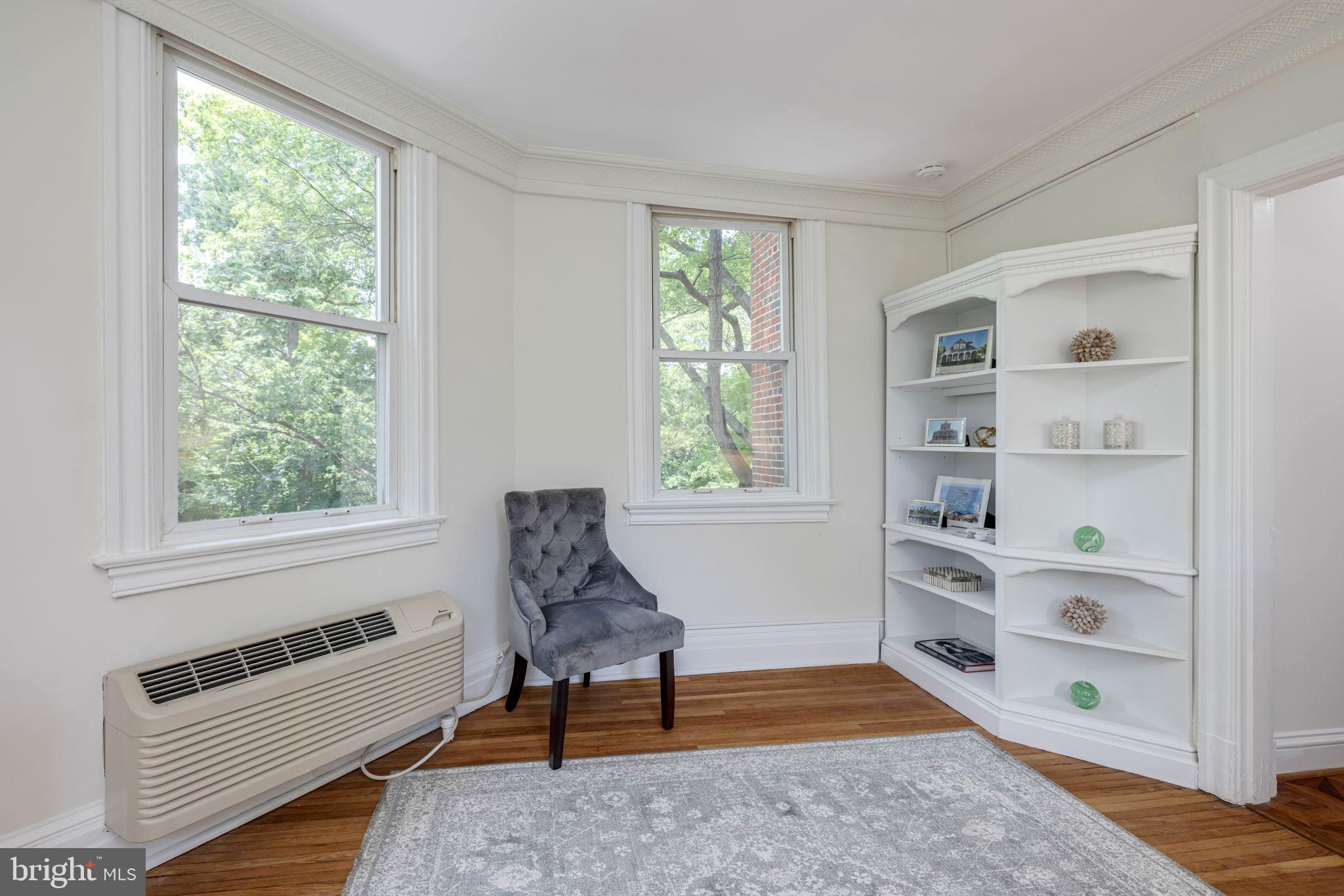 2801 Adams Mill Road Northwest, Unit 301 Washington, DC 20009 - Photo 24 of 31 Primary Bedroom