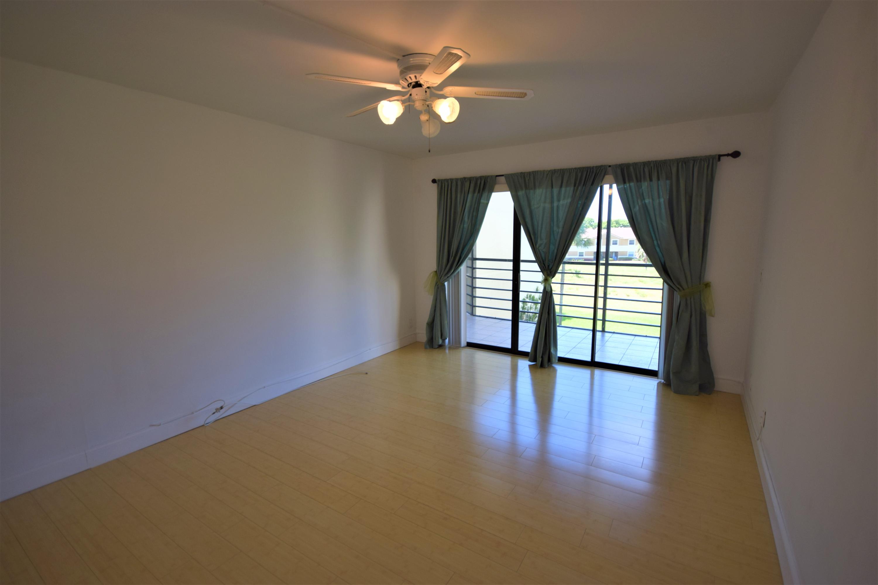 5751 Camino Del Sol, Unit 307 Boca Raton, FL 33433 - Photo 7 of 22 DSC_9647