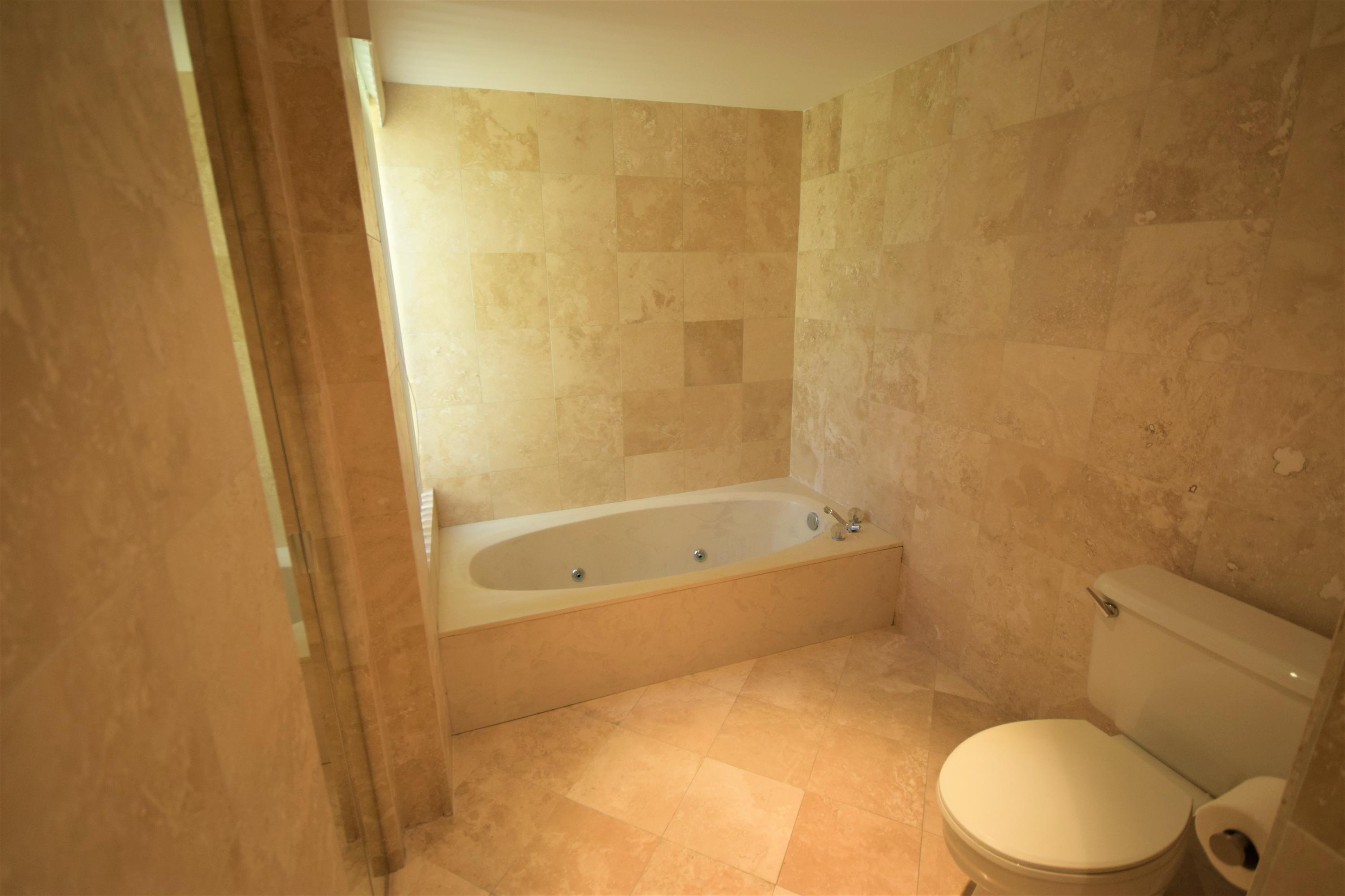 5751 Camino Del Sol, Unit 307 Boca Raton, FL 33433 - Photo 10 of 22 DSC_9653