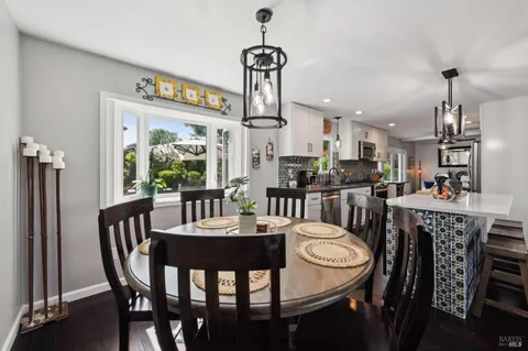 $1,375,000 | 385 San Carlos Way, Novato, CA 94945