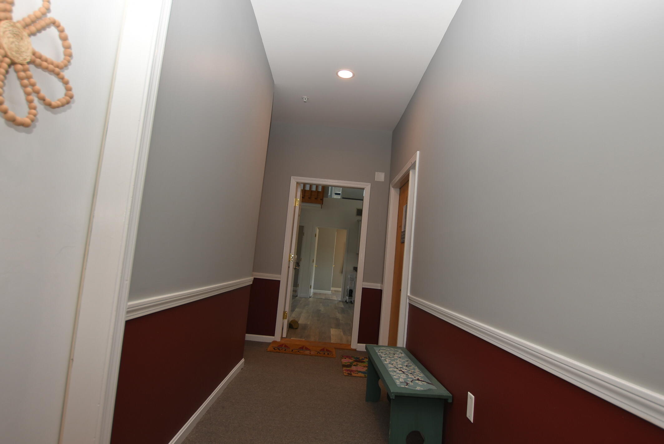 952 Post Road, Unit 7 Wells, ME 04090 - Photo 30 of 35 Unit Hall entry