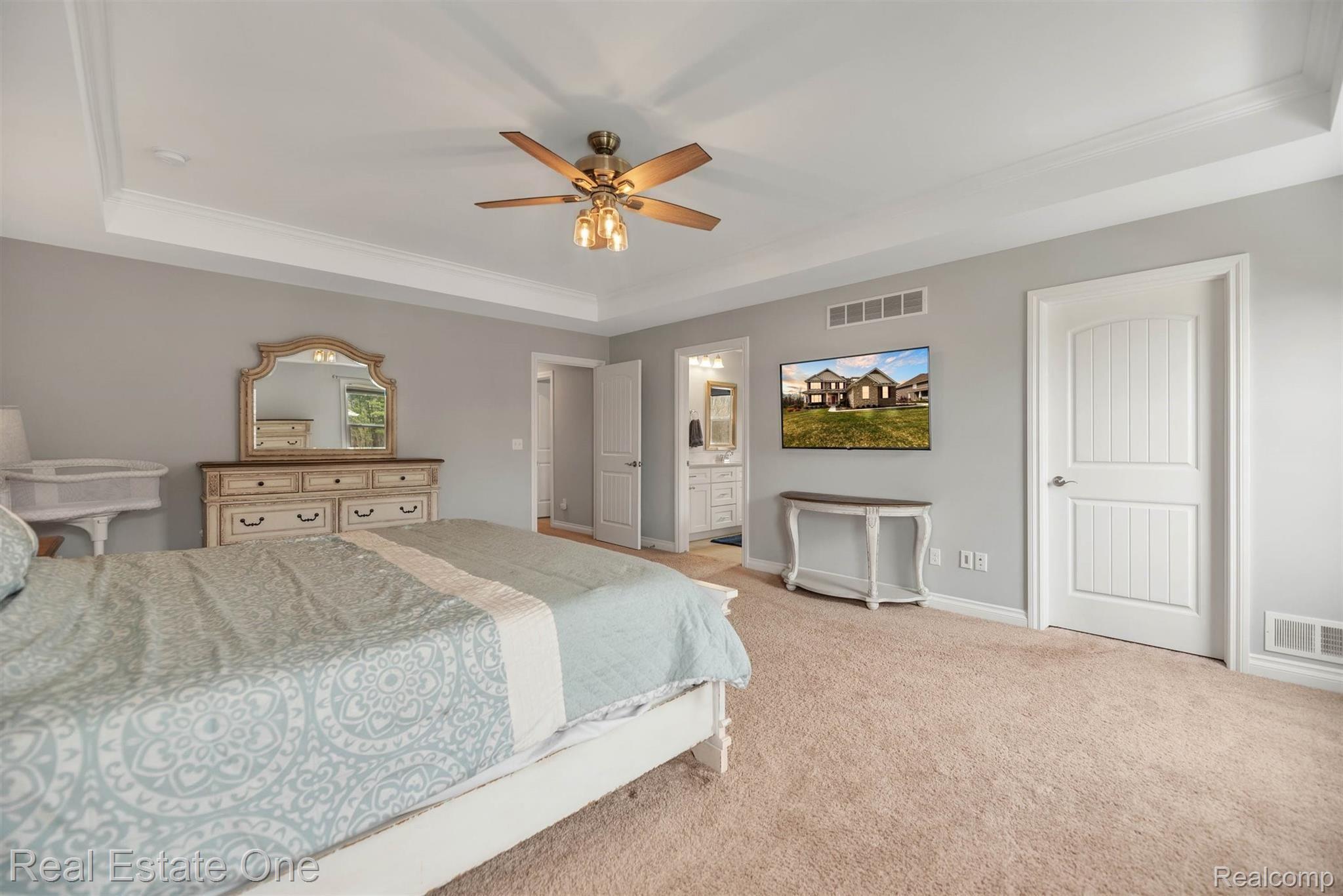 2452 Walnut View Drive Howell, MI 48855 - Photo 30 of 39 35-2452 Walnut View Dr-WindowStill-Real-Estate-Photography-35.jpg