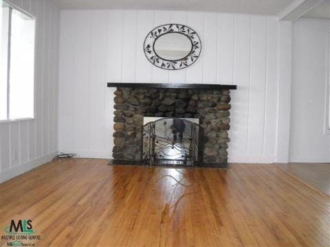 8105 South River Road Marine City, MI 48039 - Photo 4 of 12 914558-3.JPG