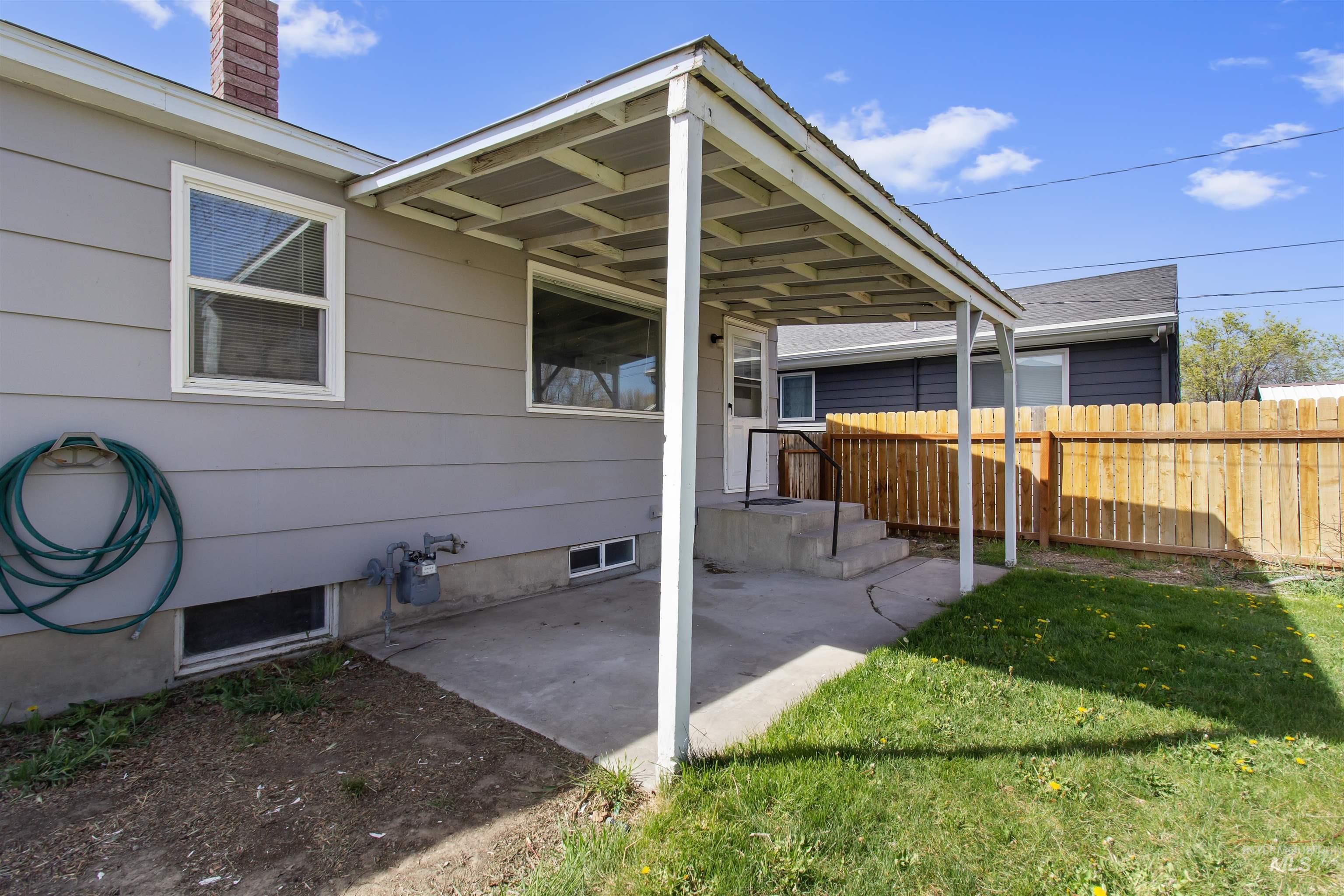 412 Madison Street Twin Falls, ID 83301 - Photo 24 of 42 View of patio