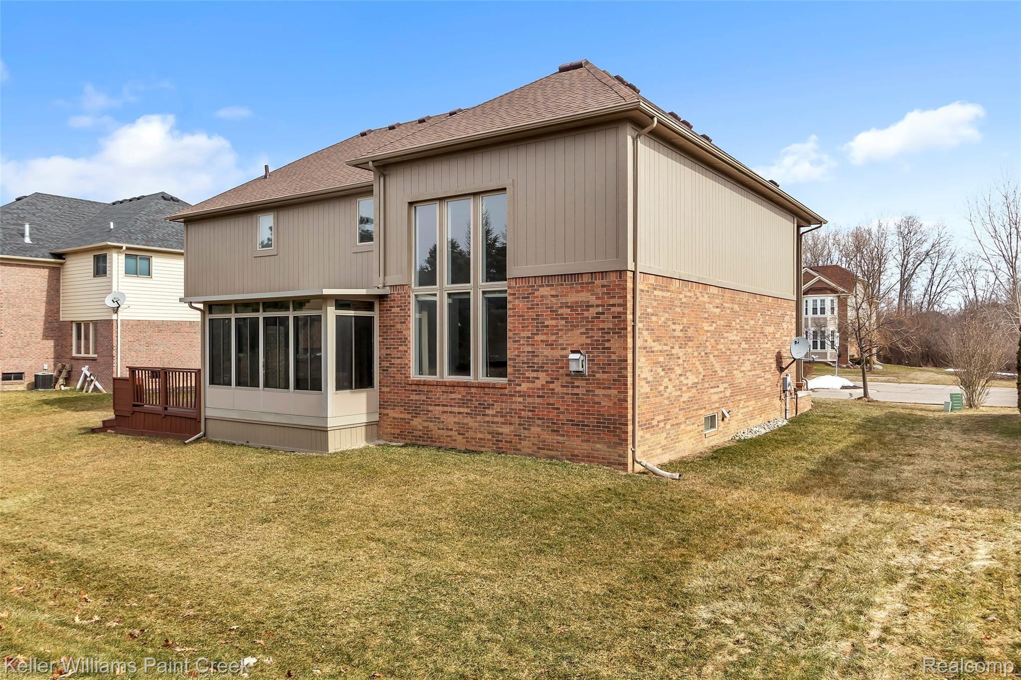 2040 Somerville Road Rochester, MI 48307 - Photo 51 of 63 51_2040SomervilleRdWindowStillRealEstatePhotography51_mls.jpg