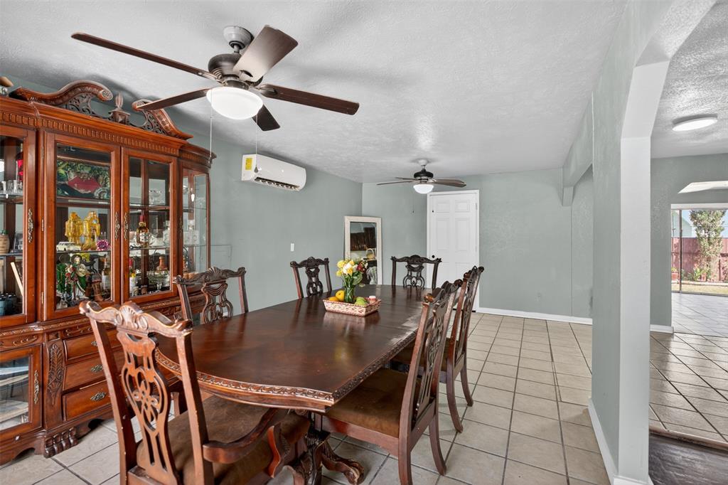 604 Graham Street Cleburne, TX 76033 - Photo 5 of 30