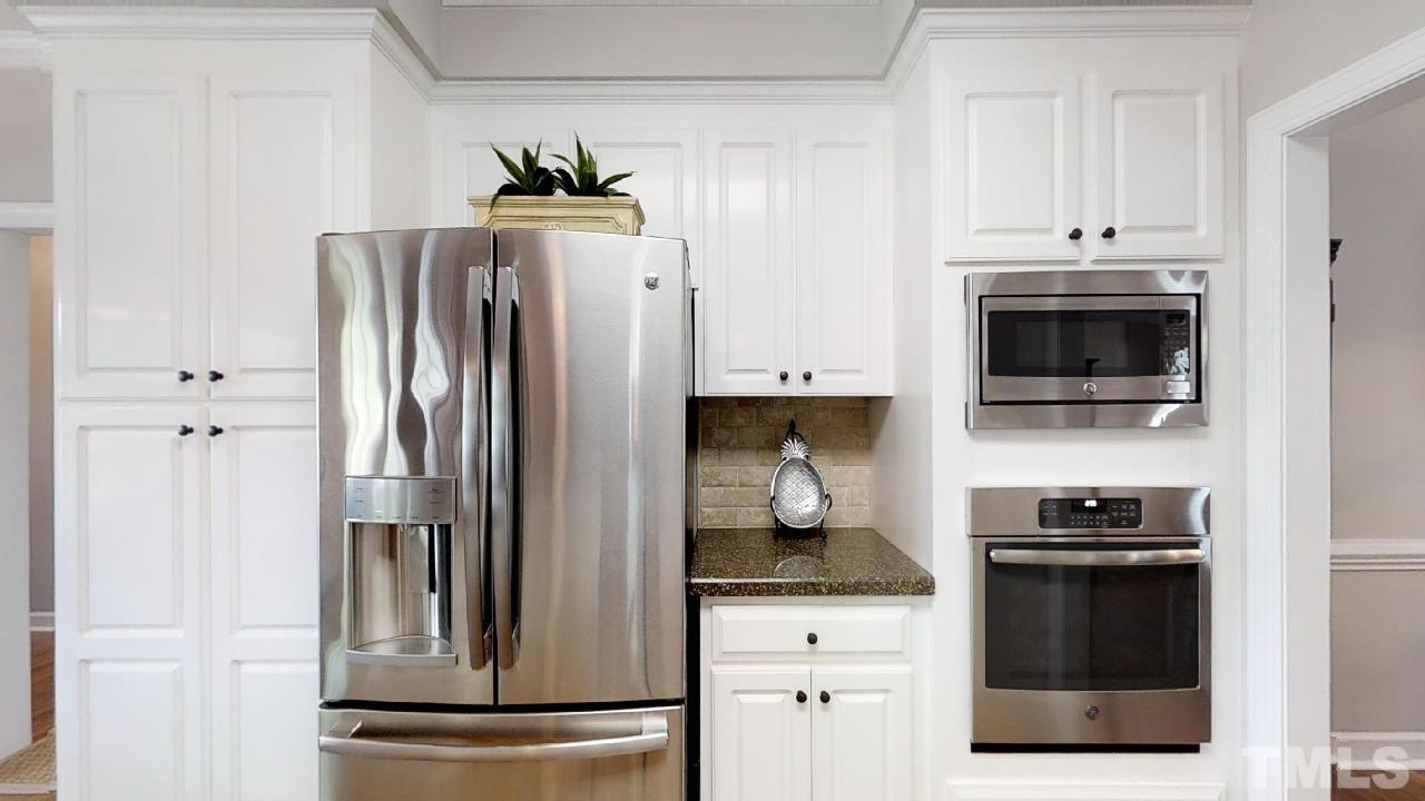 4012 Stone Summit Lane Raleigh, NC 27603 - Photo 9 of 20 SS Appliances
